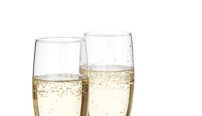 Roses & Champagne Proving Extremely Popular For Valentine’s Day 2022